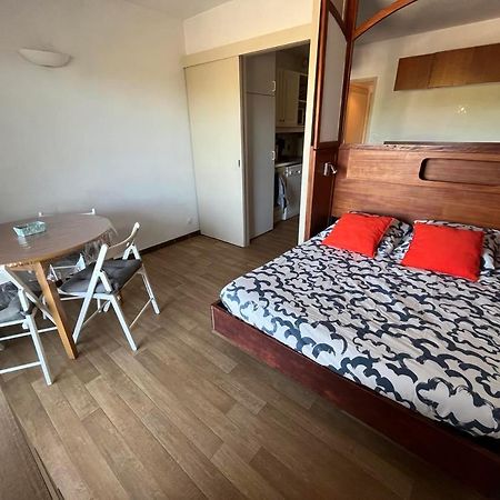 Port De Hyeres Studio 2 A 4 Personnes Avec Parking Exterior photo